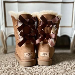 UGG Bow Winter boots